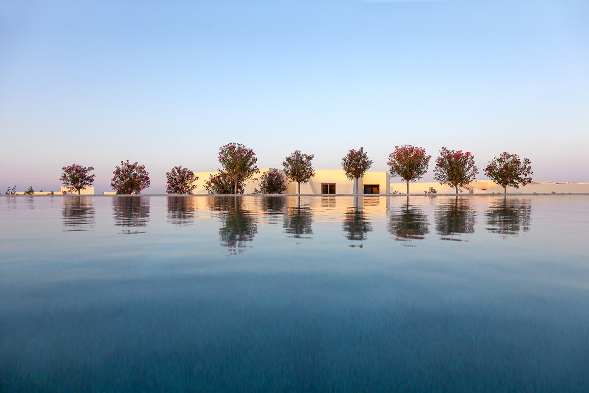 Waterstone - NOŪS Santorini - Santorini - Luxury Boutique Hotel - NOŪS Santorini-Main Pool 1