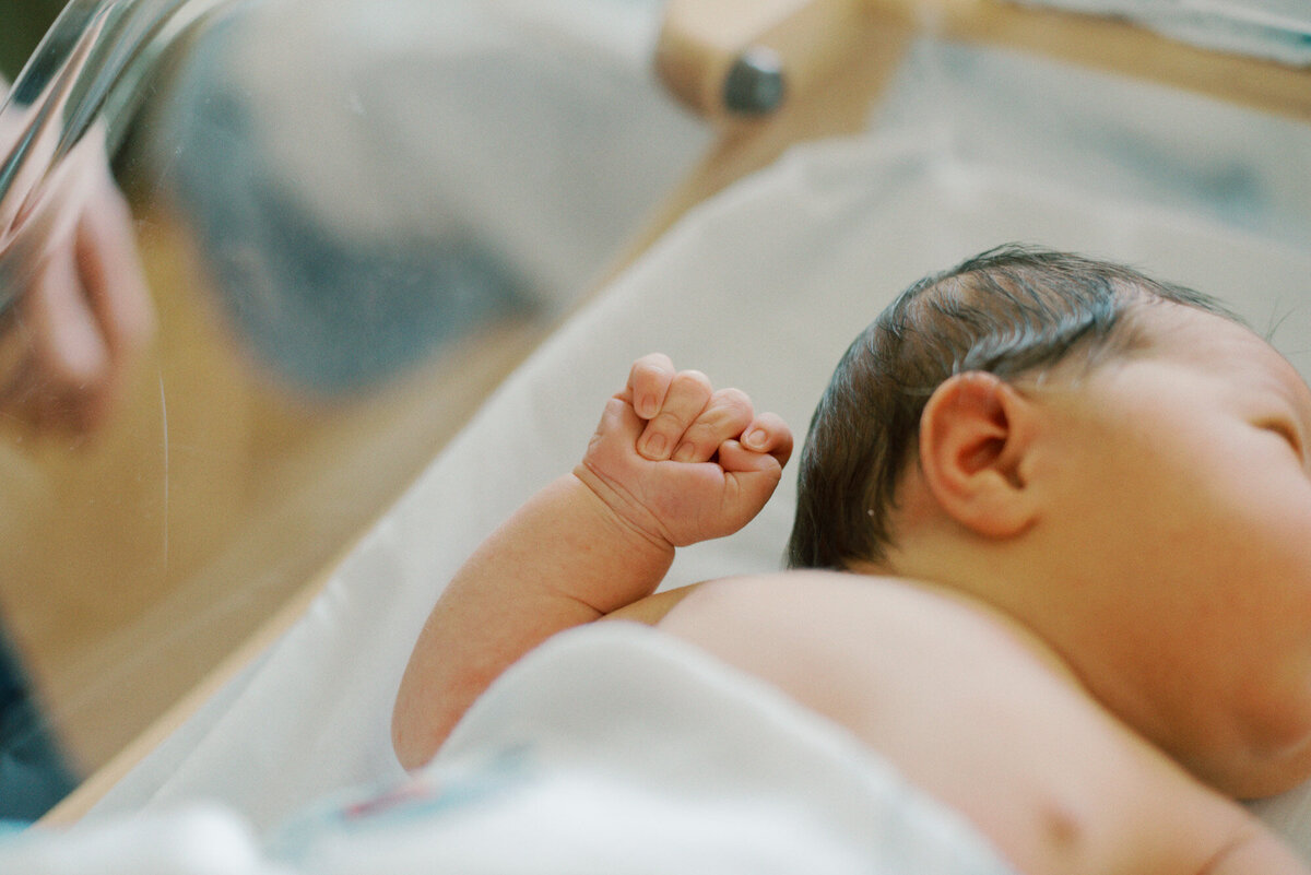 hospital-newborn-photography-7