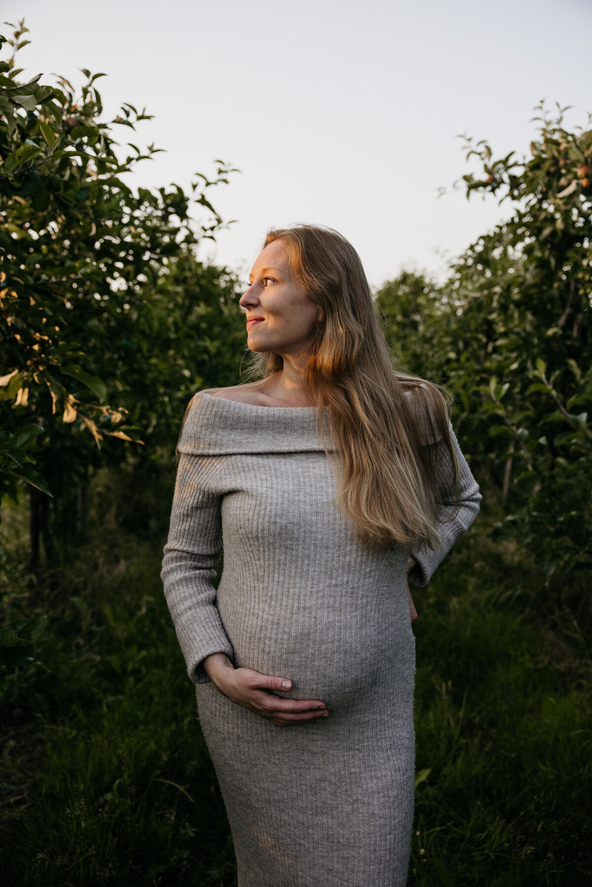 WEB - Kelly & Jonathan - Zwangerschapshoot, gezinsfotograaf, boomgaard, rhoon, buytenhof | Samantha Bosdijk Photography-9