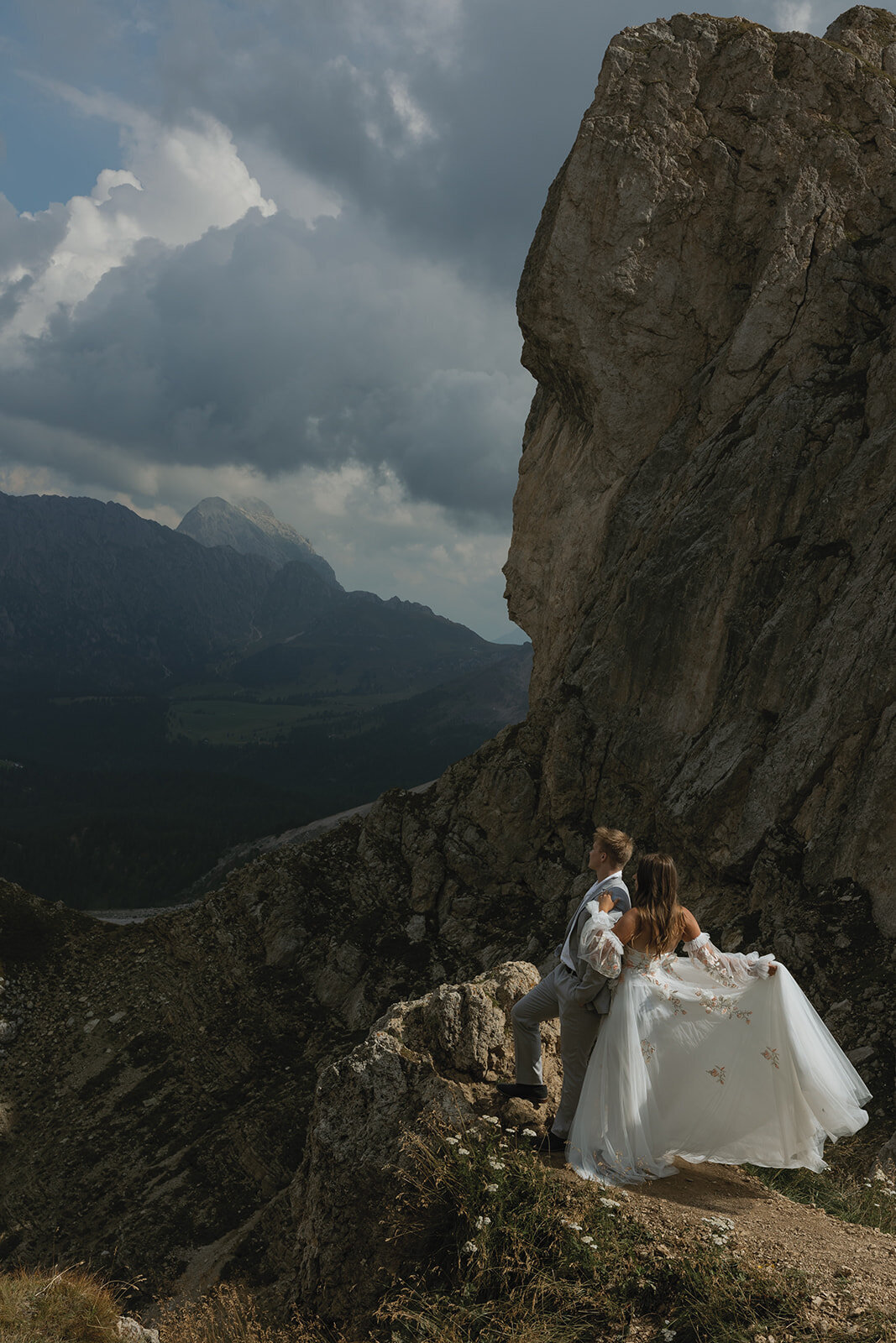 destination-wedding-elopement-photographer-italy-dolomites-seceda-documentary-tanya-davids-photo-film-104