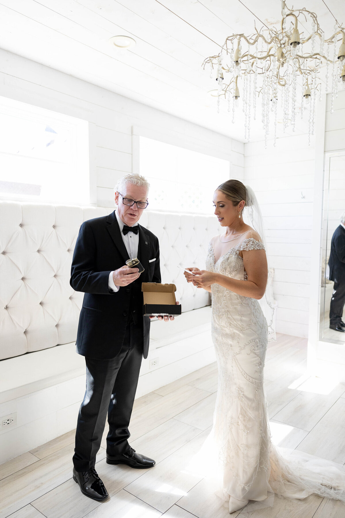 TNAI_Emily & Corey_5.3.25_Getting Ready-137_(2048)