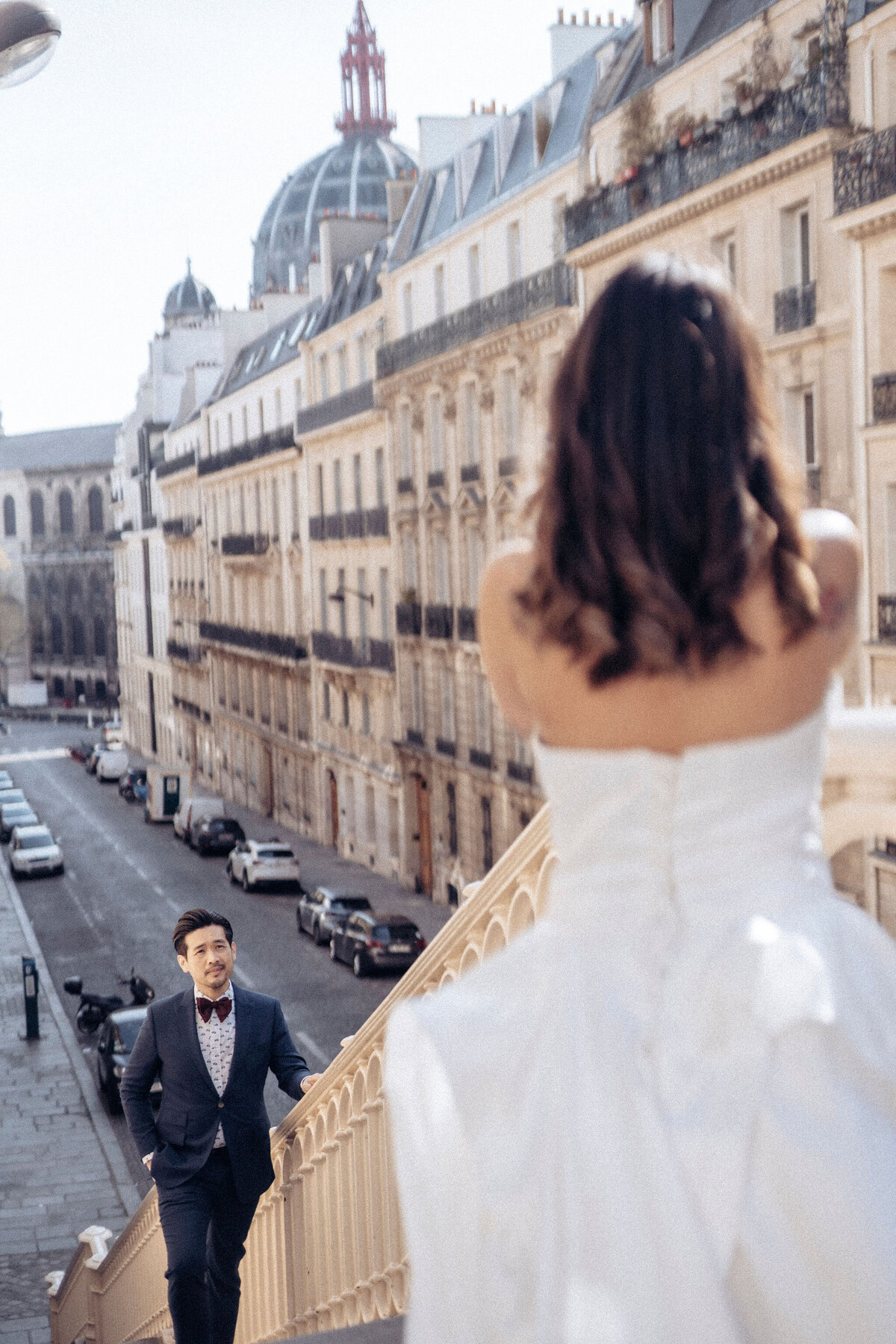 010-Destination-Wedding-Elopement-Photographer-Paris-Cinematic-Editorial-Luxury-Fine-Art-Lisa-Vigliotta-Photography