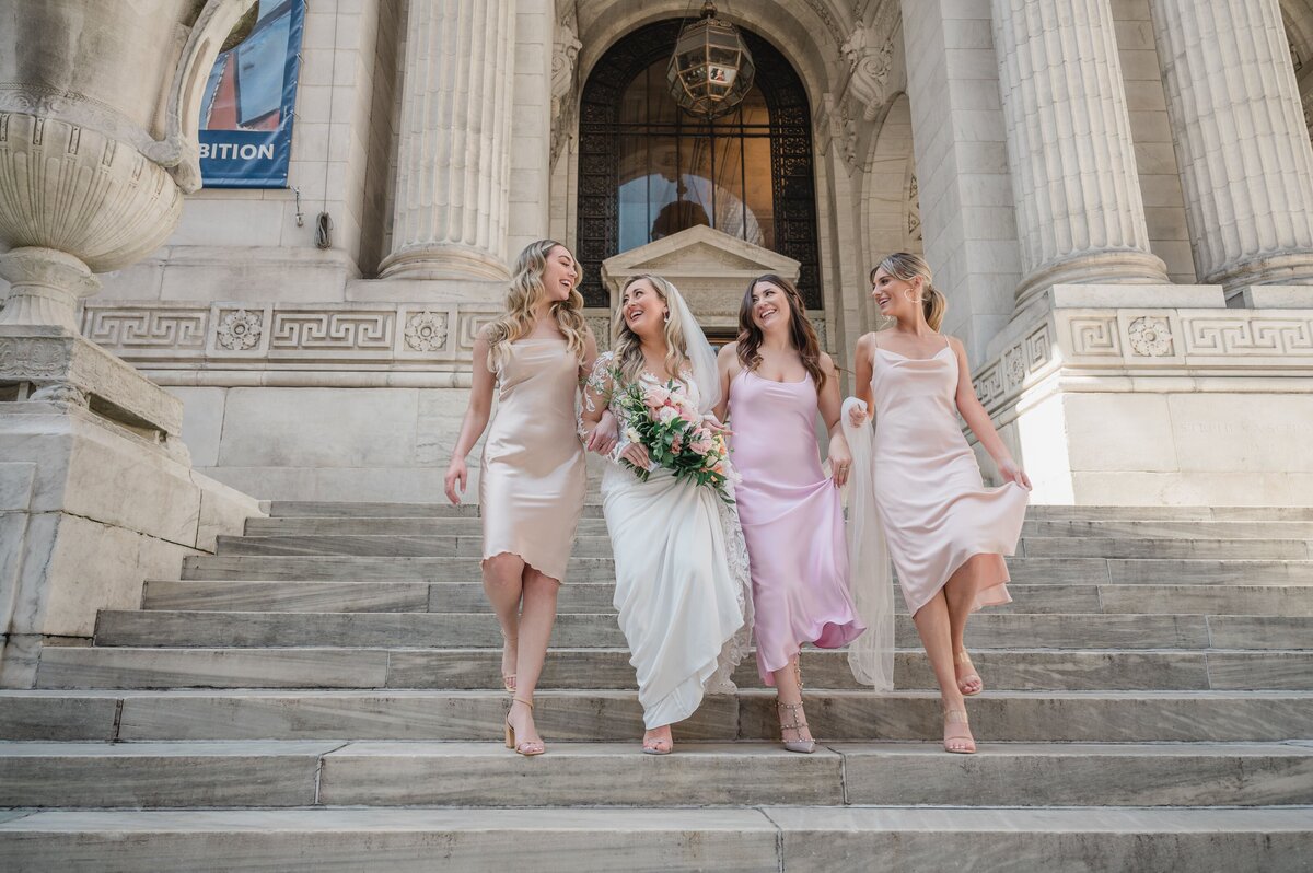 Wedding-session-at-the-City-Hall