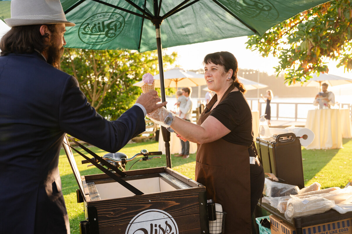 Hope-Island-Beach-Club-Wedding-LaConner_Caylie-Mash-Photography_626
