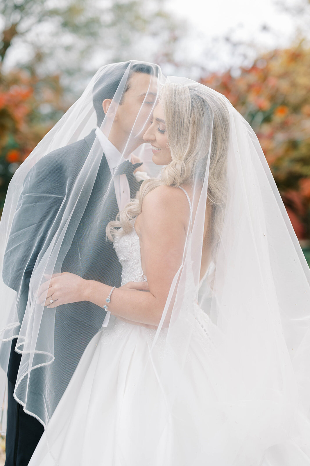 Ashford_Estate_Brooke_and_Kyle_Morgan_Taylor_artistry_Sneak-115