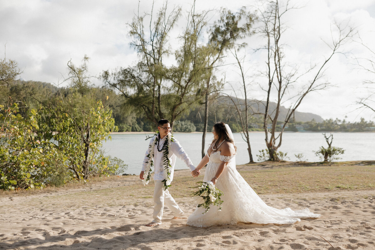 linapricephotography-wedding-ceremony-at-kualoa-ranch-hawaii-oahu-8689