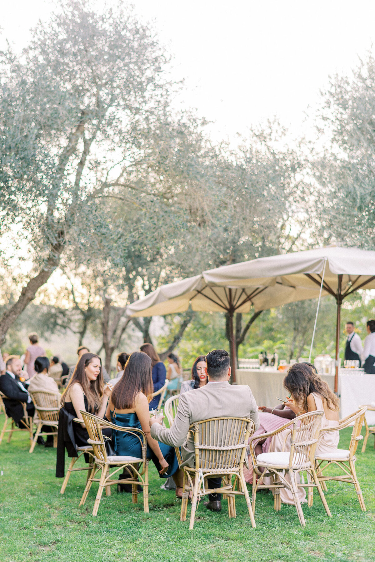 Maïlys Fortune Photography Husband Wife Wedding Weddings Photography France Switzerland Italy Timeless Dreamy Imagery Bilingual French English Destination Weddings Destination Wedding Provence French Riviera Paris Lake Como Tuscany122