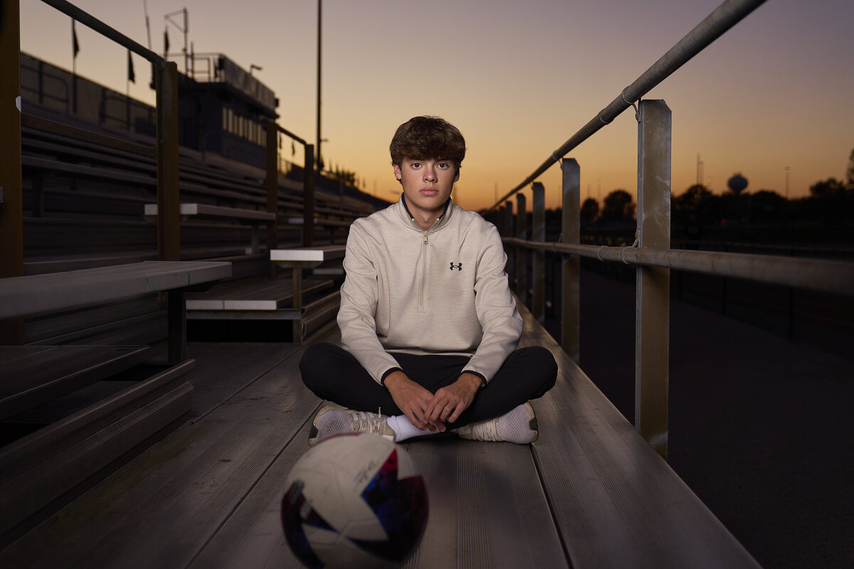 St. Louis senior photographer. senior guy soccer photos. Blanca Parciak Photography _58 (1)
