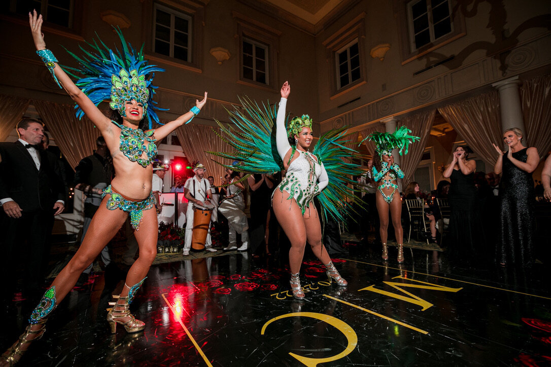 Brazilian dancers, wedding, entertainment, red and black wedding 