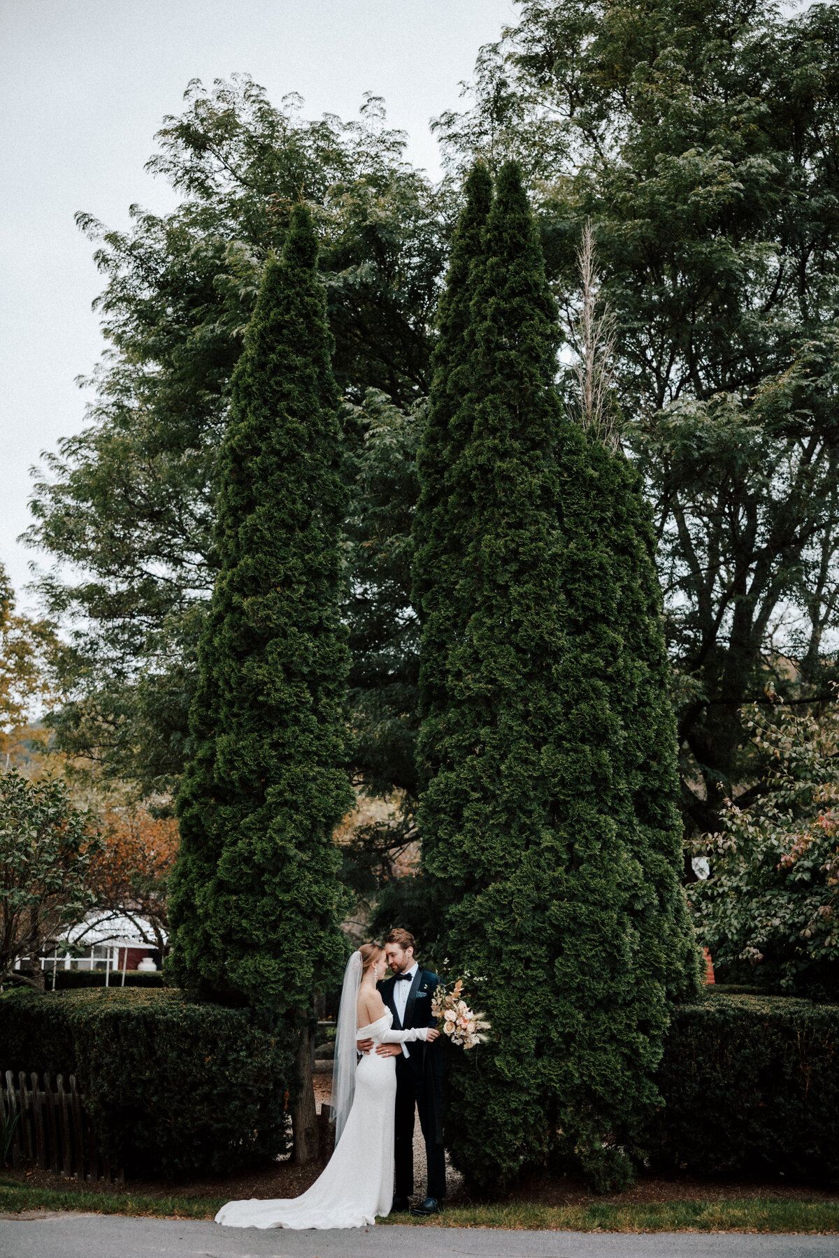 new-england-wedding-photographerluna-munn-photography-wedding-grafton-inn-vermont-cailtin-august1174 (1)