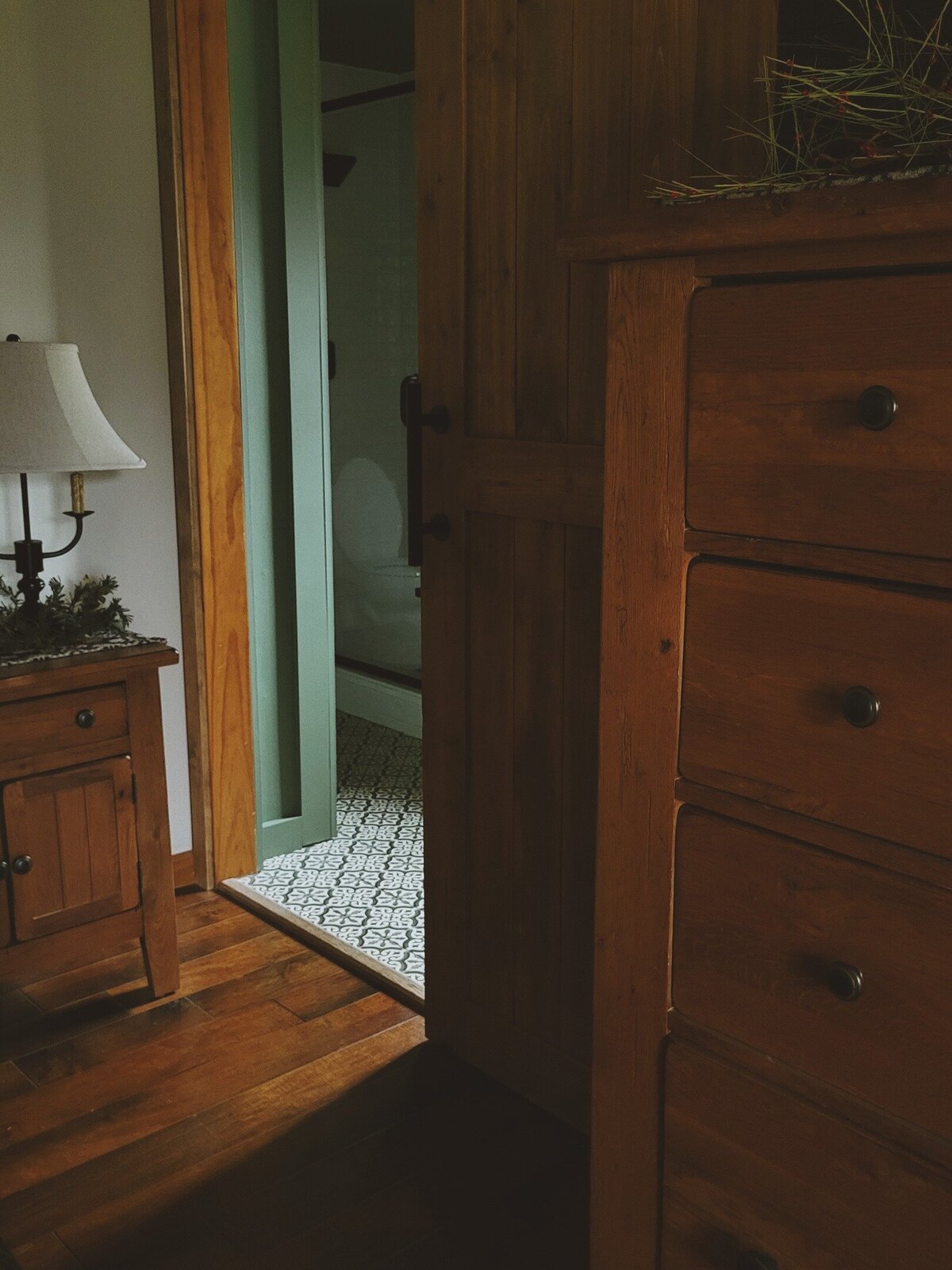 Chest of drawers with nightstand