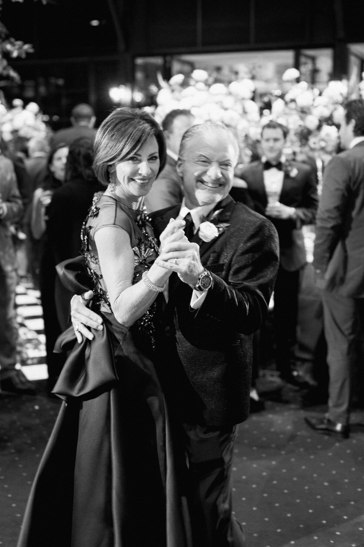 black-tie-wedding-classic-fun-vibes-shepherds-hollow-michigan-057