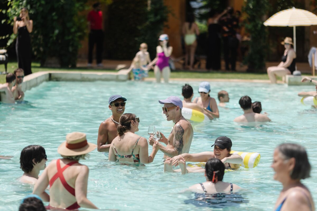 Fun-pool-party-south-of-France