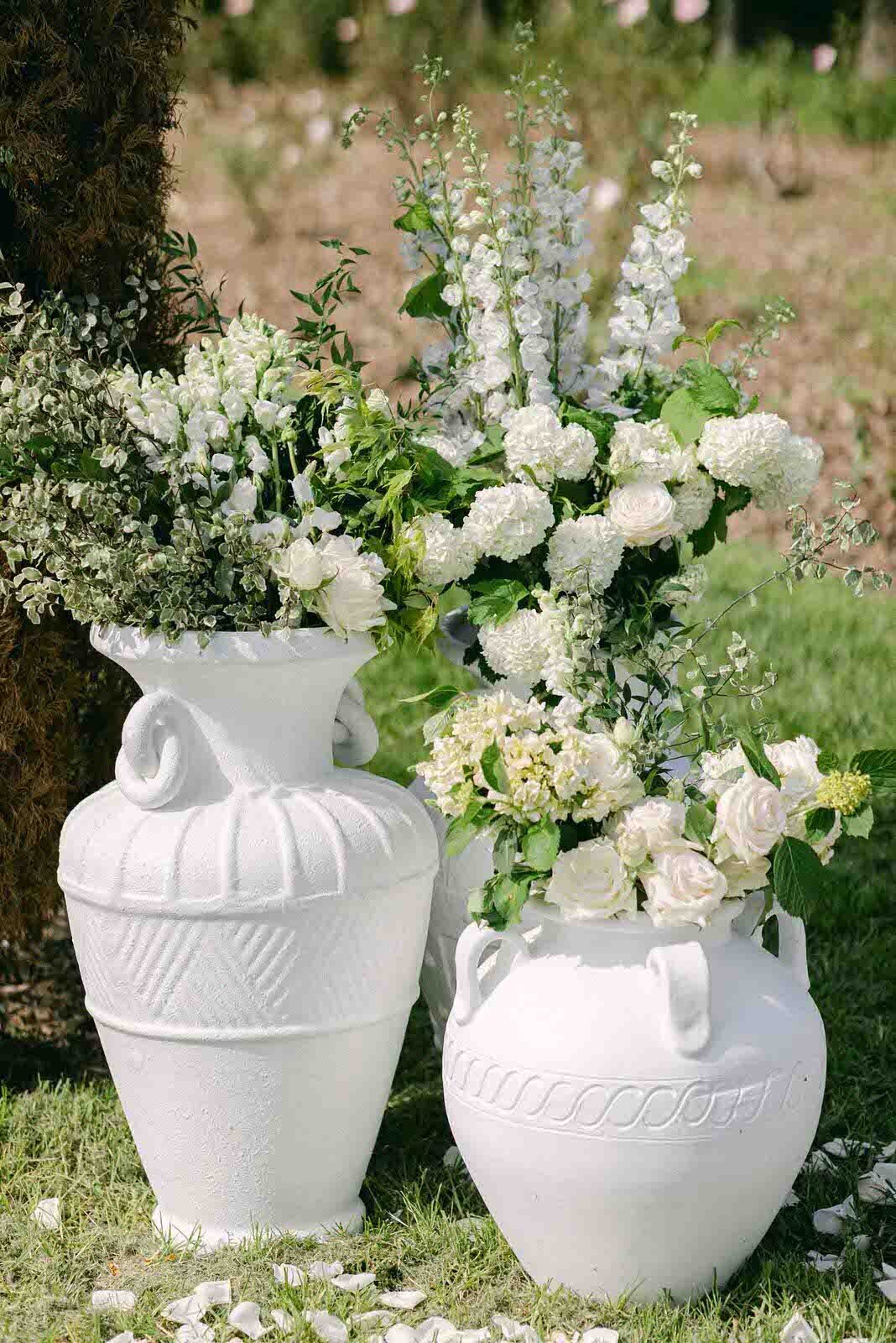 aisle floral arrangement