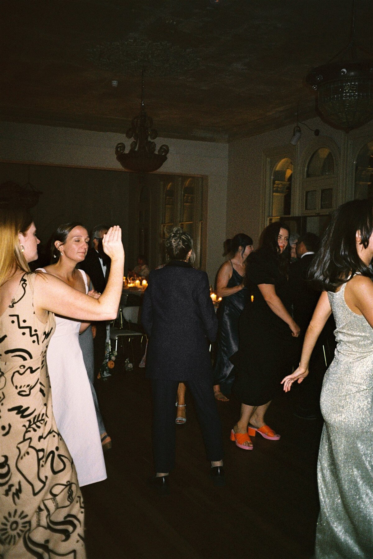 Maegan-Brown-Moments_20240120_Wedding_Stella-Julian_Botanical-Gardens_Sophia-Prahran-Arcade_35mm-Film_0025-2