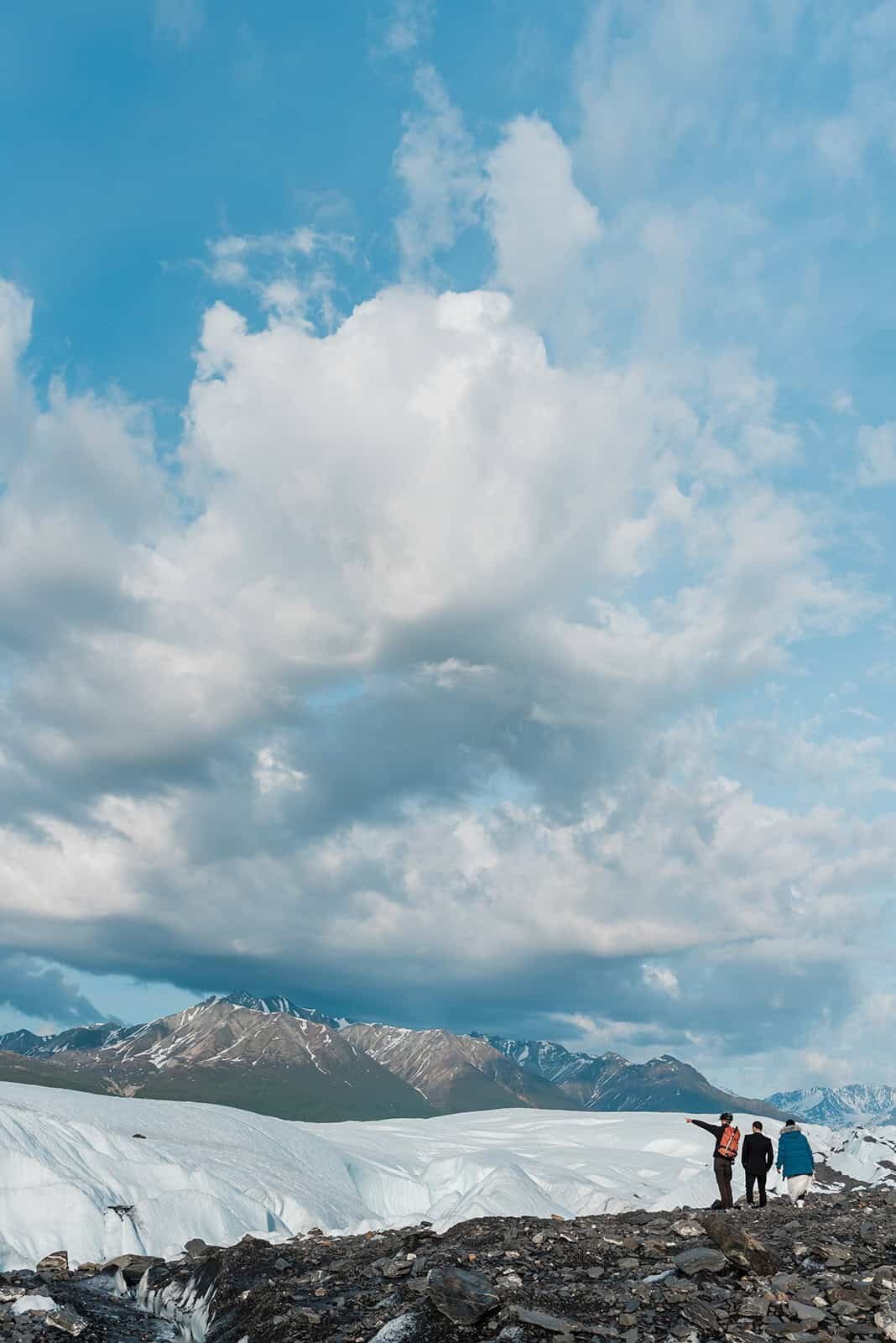 alaska-mountain-and-glacier-wedding-Soul-and-Sky-Weddings