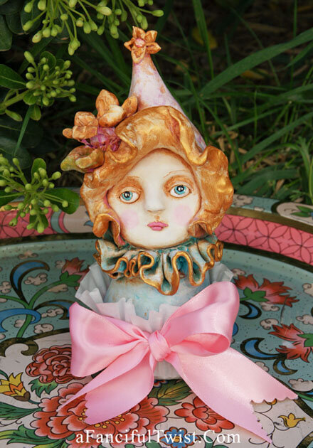 francesca-blossom-cream-cakelette-2