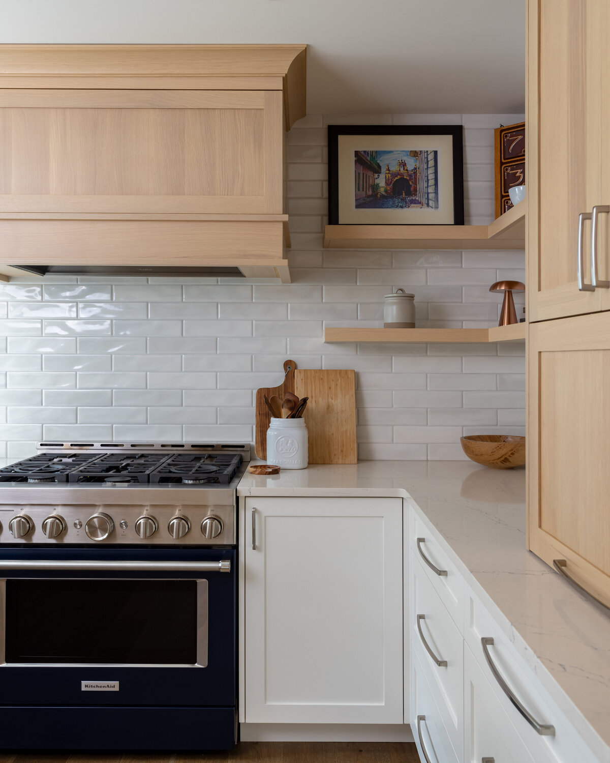 KatCo_Interiors-LakeHouse-Kitchen-18