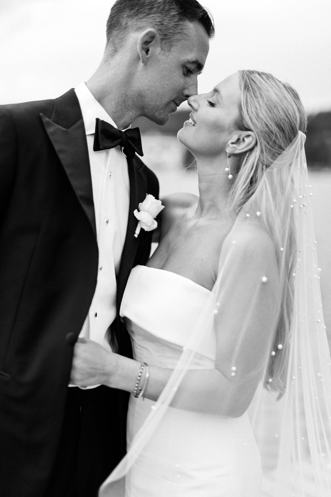 Destination Wedding Photography of a Elegant Lakeside Wedding in Austria 138