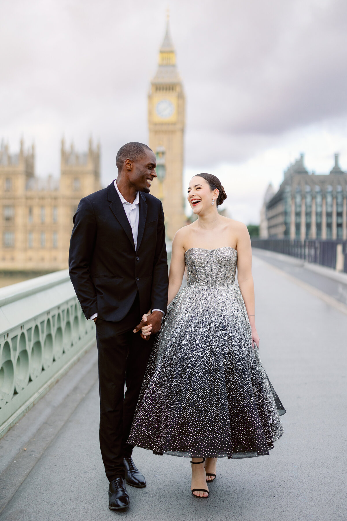 Couple on london bridge