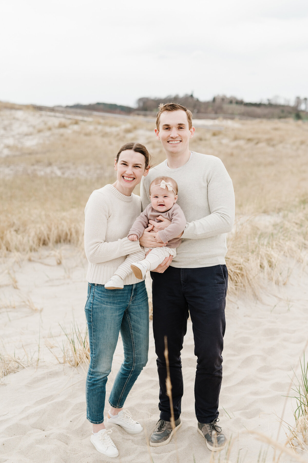 crane-beach-family-session-boston-lifestyle-motherhood-photographer-photo-22