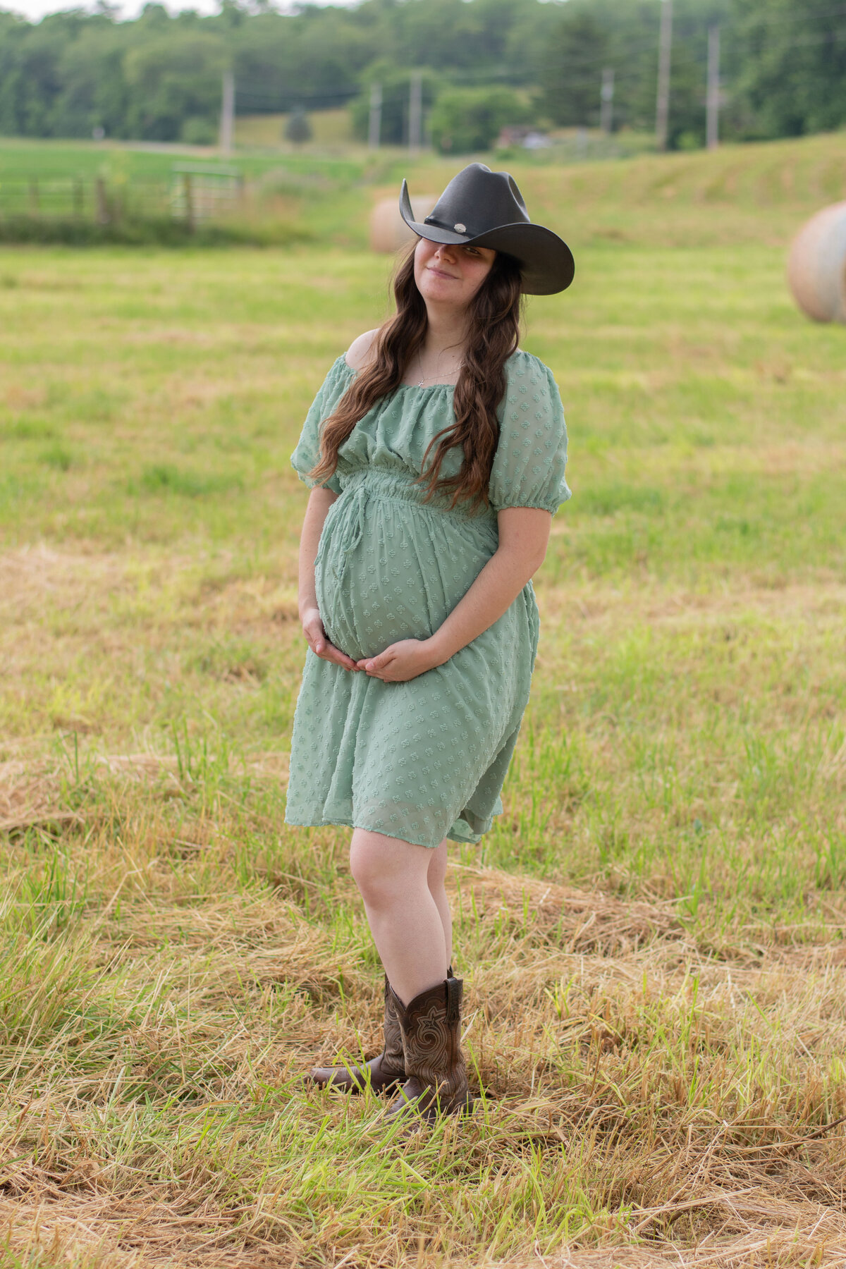 Gabby's Maternity Photos_June 2024_054