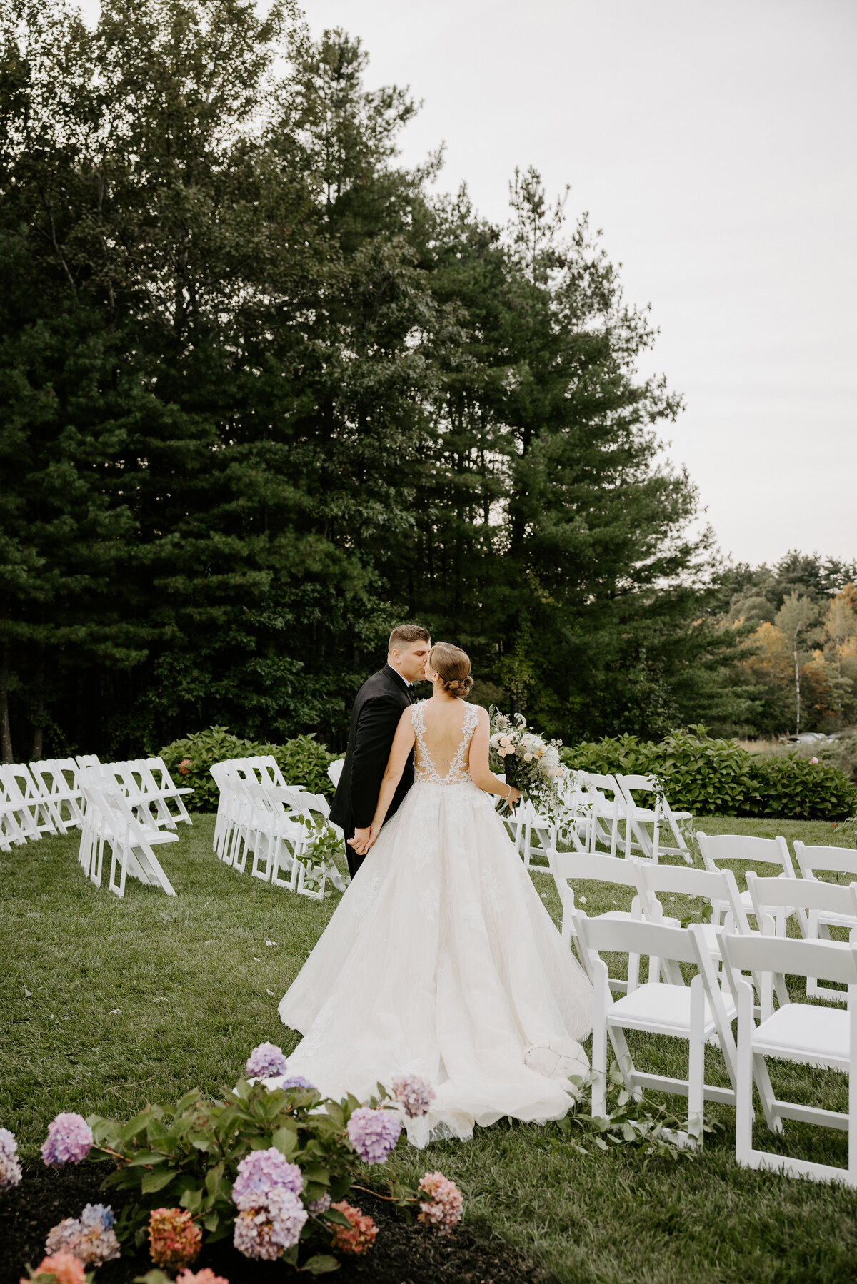 Liam-Victoria-Little Flower Farm-Hopkinton-MA-839