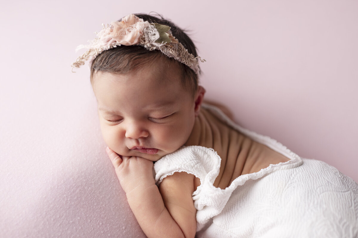 Newborn evelyn-088 copy