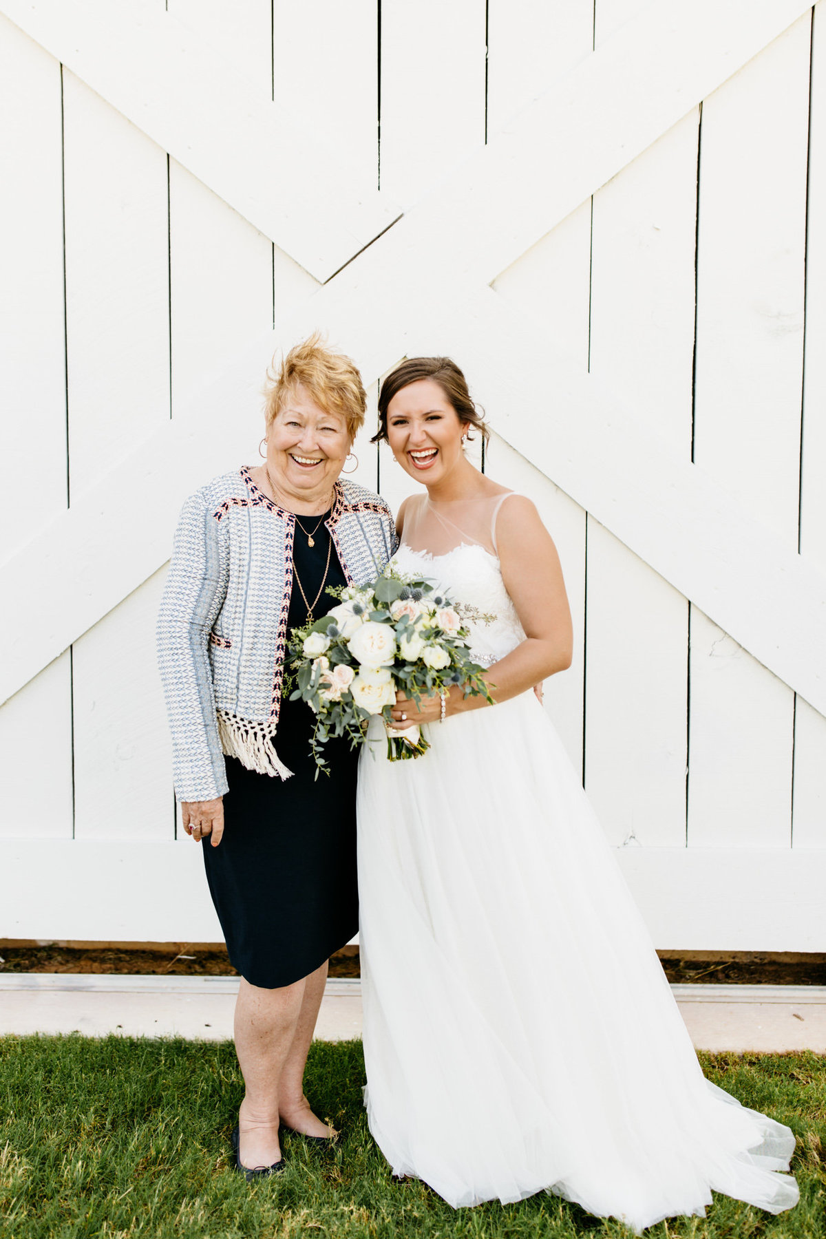Alexa-Vossler-Photo_Dallas-Wedding-Photographer_North-Texas-Wedding-Photographer_Stephanie-Chase-Wedding-at-Morgan-Creek-Barn-Aubrey-Texas_33