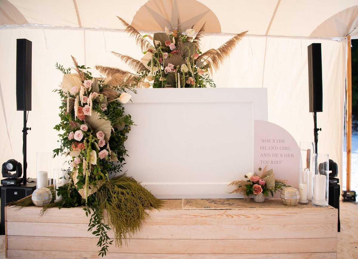 Fricks-Point- Beach-Wedding-Dasfete-18