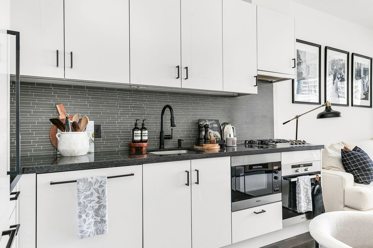 27-web-or-mls-15_007_Kitchen