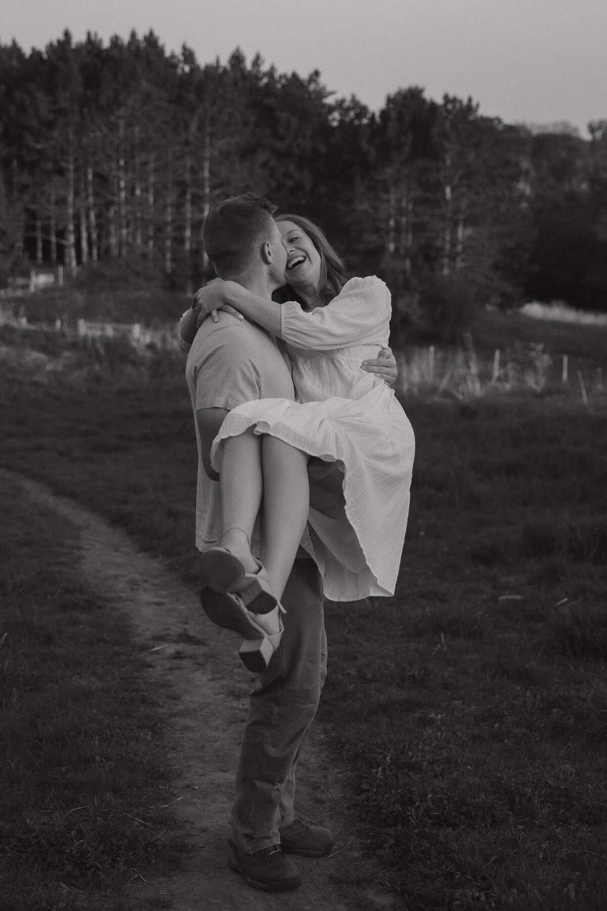 Evelyn and Kyle Minneapolis Engagement Photography-122