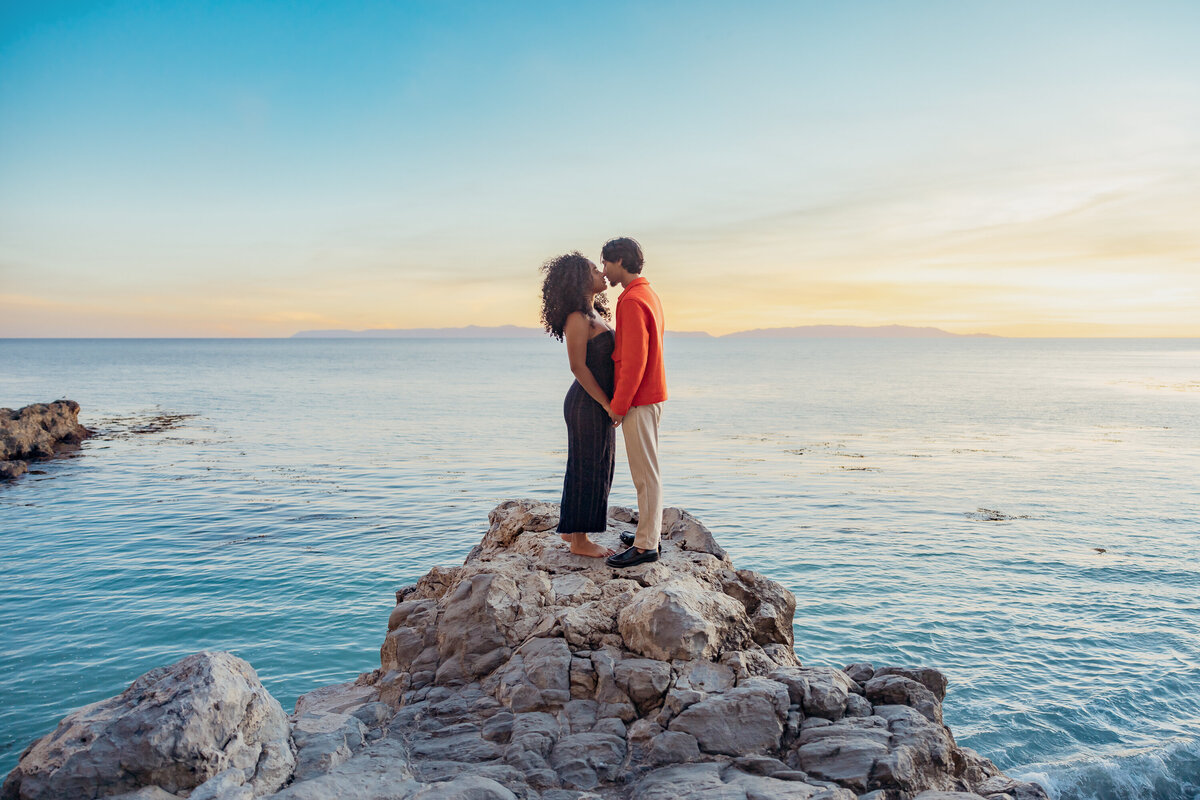 cove beach proposal and engagement session at Terranea Resort breanaisley.com