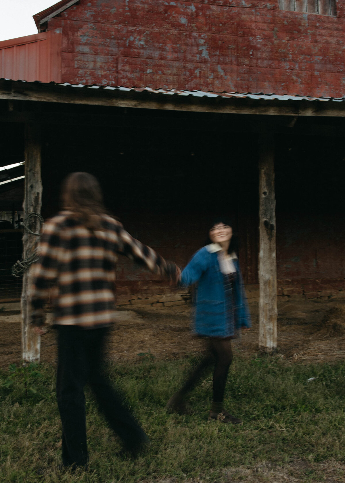 Spooky Fall Couples Portraits Missouri (5)