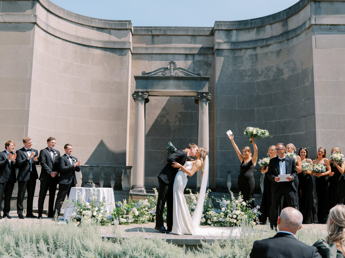 hanna-courtyard-garden-cleveland-wedding-0053