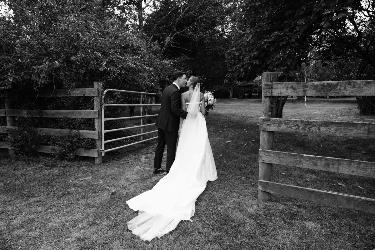 kontakosta-winery-long-island-wedding-photographer-272