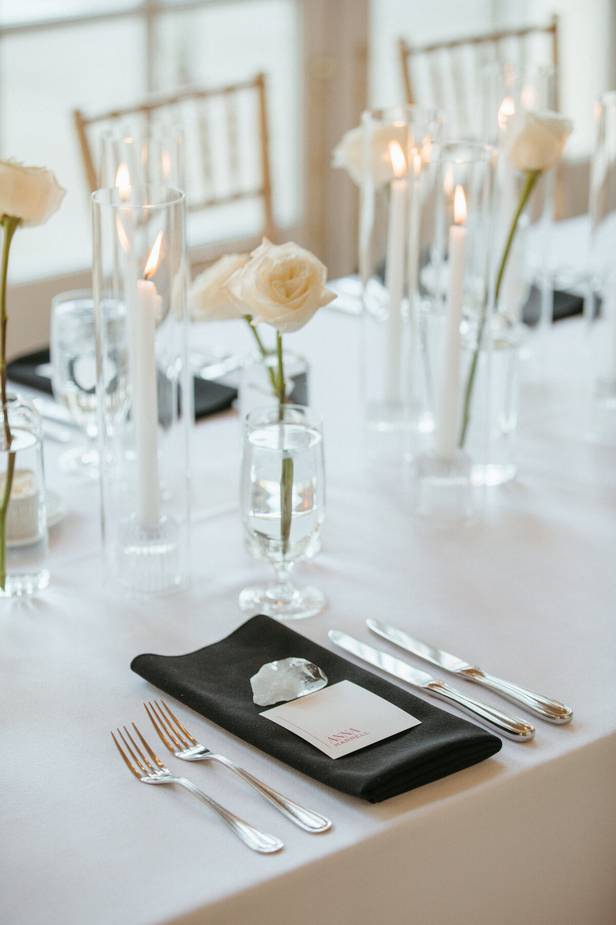 wedding-place-setting-at-the-wadsworth-mansion