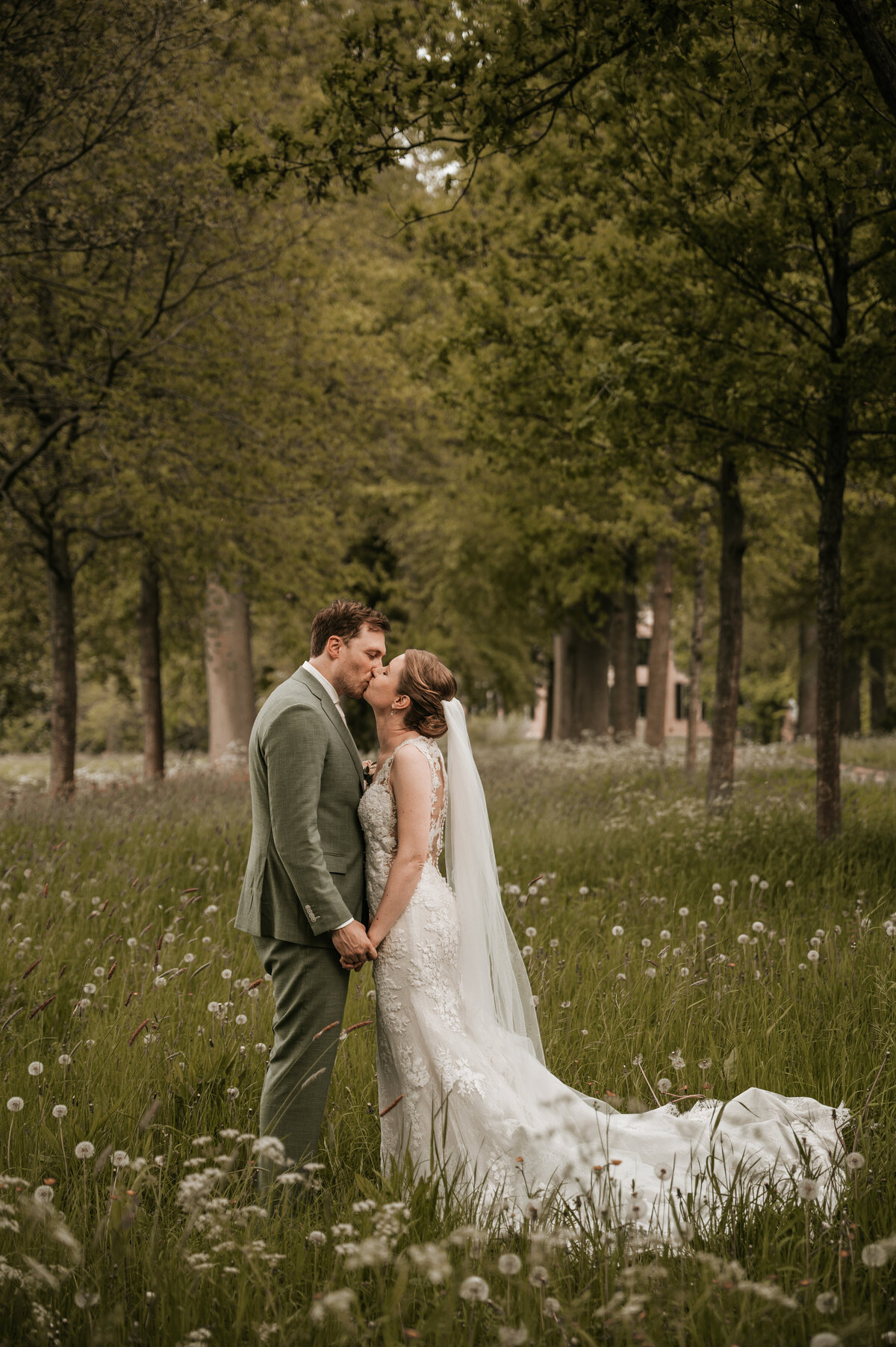 Jiscafotografie_trouwfotograafnijmegen_trouwfotograaf_bruidsfotograaf_trouwfotograafgelderland_trouwfotograafbrabant-94