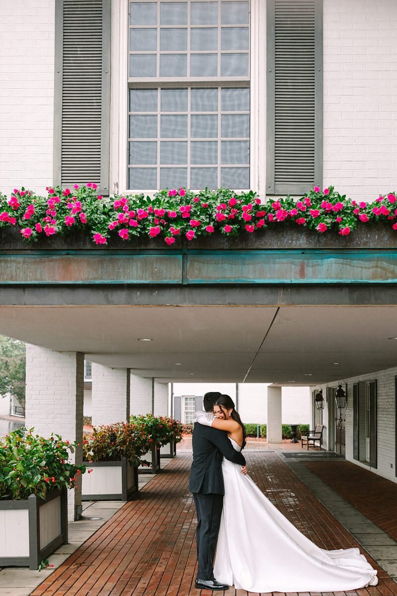 evansville-country-club-wedding-first-look-moment11