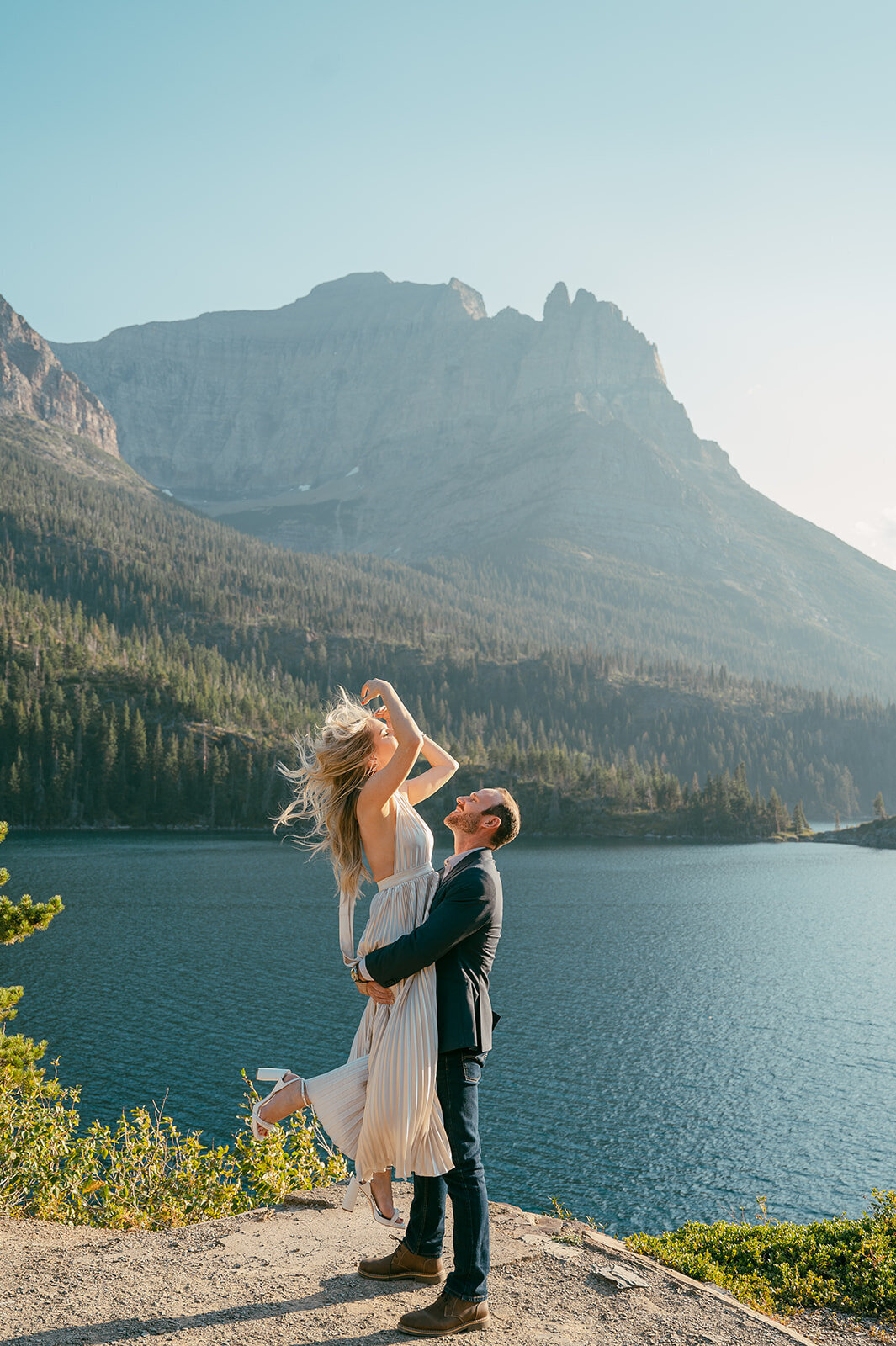 vintage-hollywood-glacier-national-park-elopement-presley-gray-photo1034