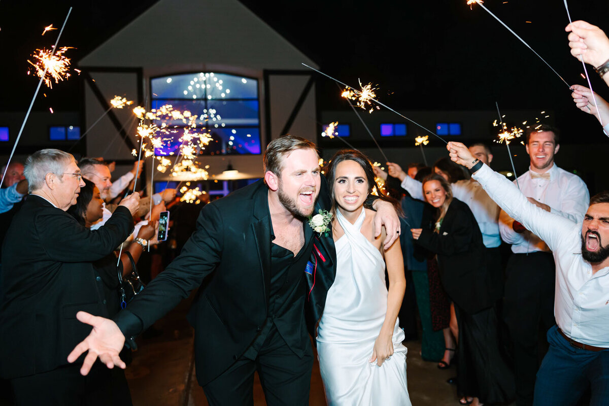 Sydney-and-Carsen-Luxury-wedding-in-Dallas-Texas-Bella-Vista-Wedding-Planning-002