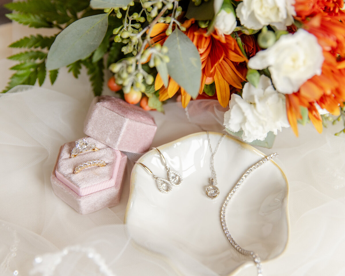 Anna & Robert Wedding Sneak Peek-4