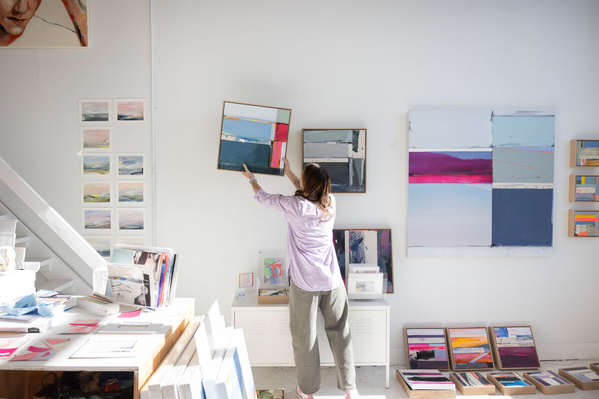 In-studio-CT--brand-photography-for-contemporary-abstract-painter