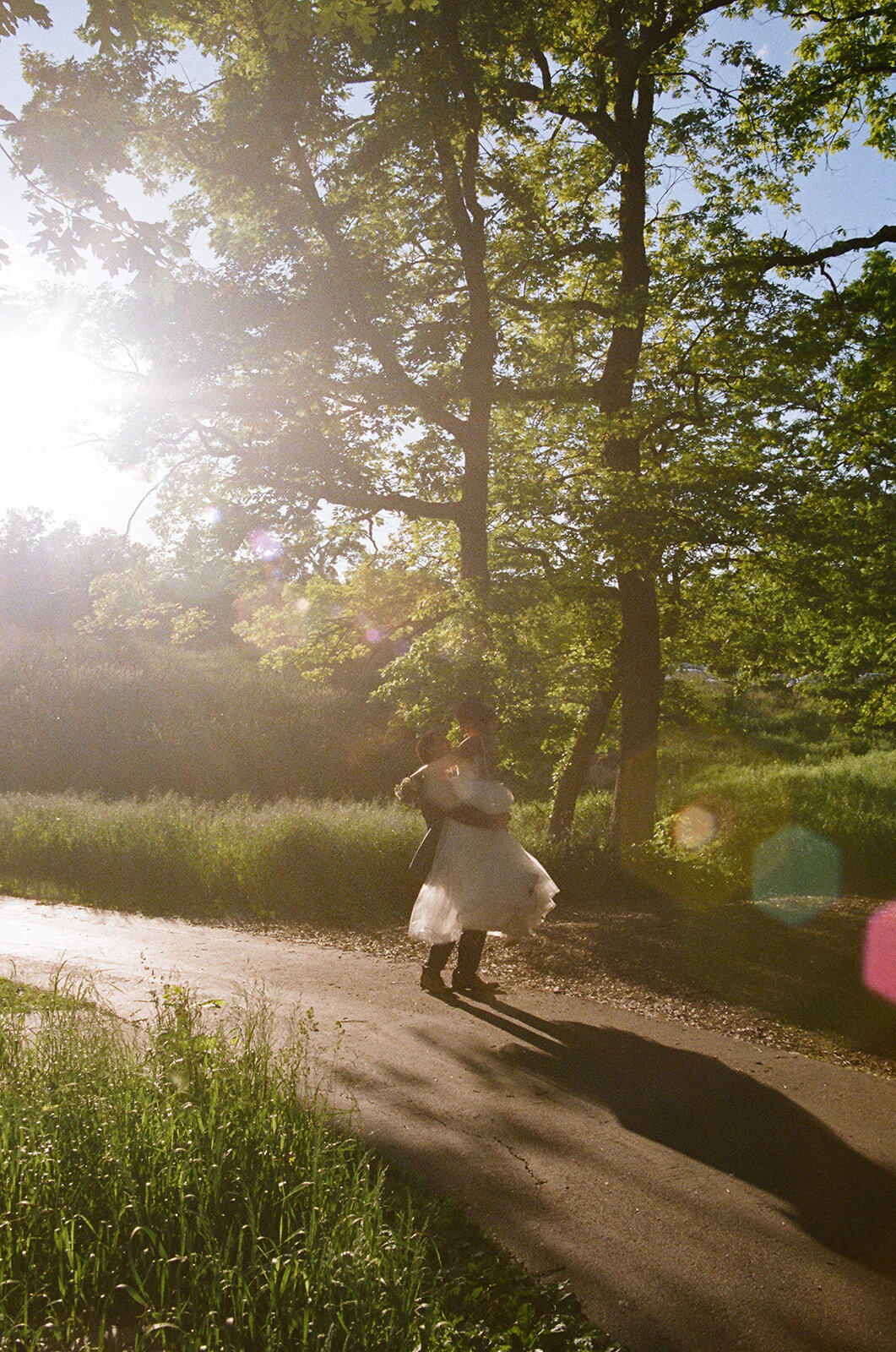 bride and groom golden hour pictures in minnesota golden hour