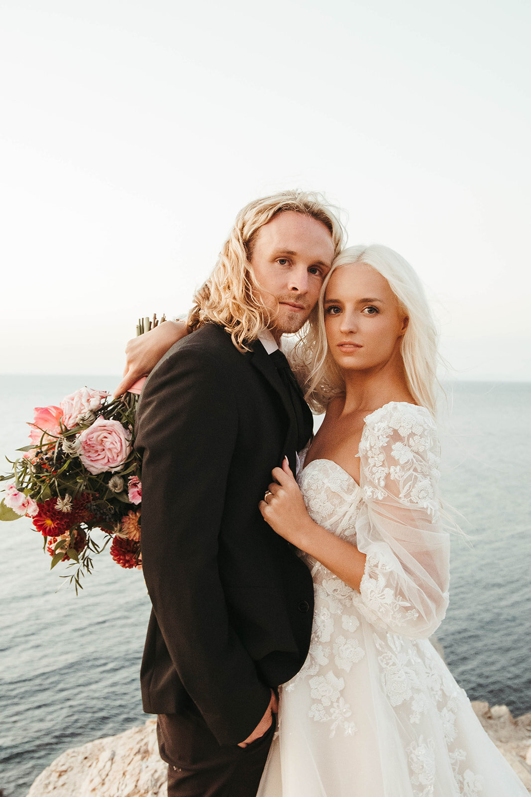 bride-groom-greece-beach