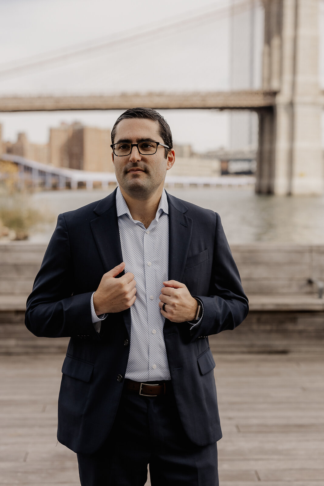 intimate wedding photographer brooklyn bridge