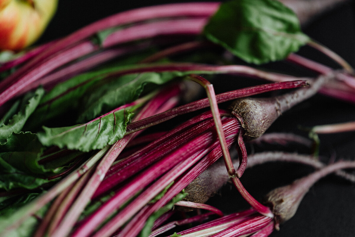 kaboompics_beet-leaves-18217