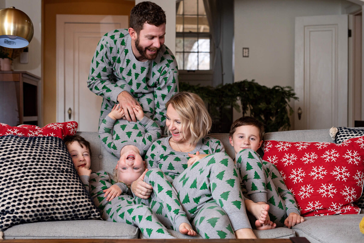 Christmas Pajamas Family Pictures I Megan Norman Photography