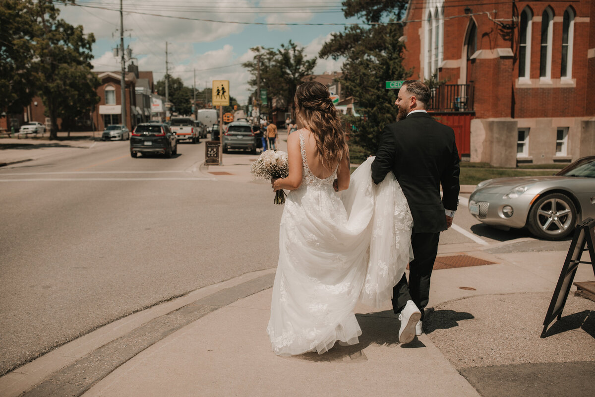 chanel-connor-wedding-elle-weddings-st-jacobs-kitchener-waterloo-summer-15