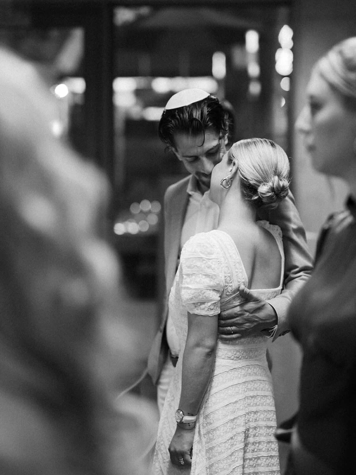 Austin-Fine-Art-Wedding-Photographer-AnnieScott-WelcomeParty-RuétPhoto-featherandtwine-171